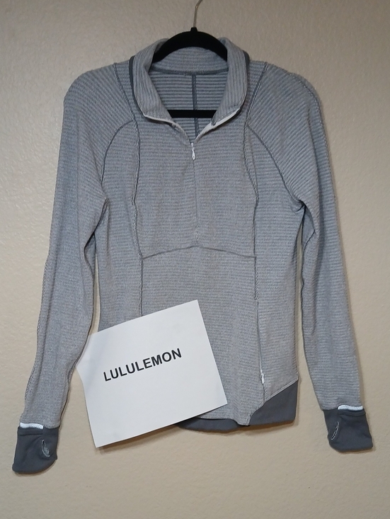 lululemon athletica Tops - LULULEMON SPORTS TOP
